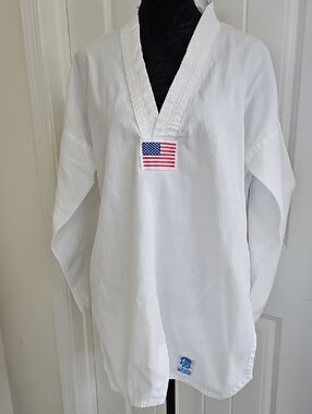 Gi Karate Set Womens Medium, Like New!